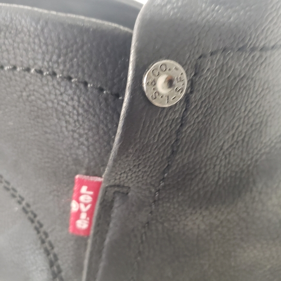 LEVI'S Womens Amy Black Faux Leather Heel Ankle Boots Size 7 Back Zip 4"… - Picture 3 of 13